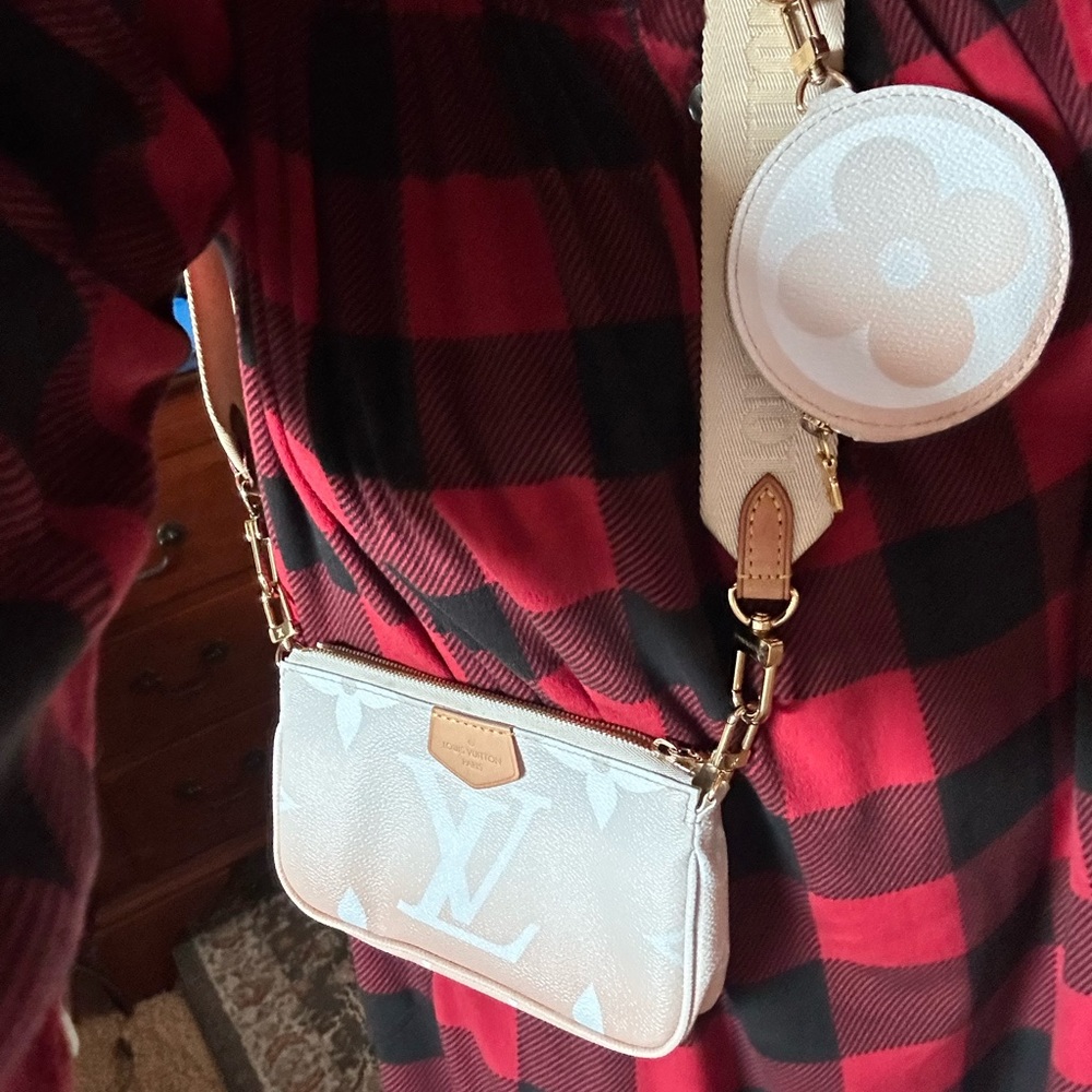 Louis Vuitton pochette and coin purse with crossbody strap as set